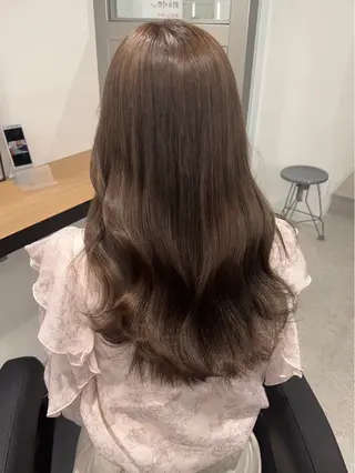 ロング カラー 【ﾐﾆﾓSALE】透 ける艶髪♡ストレートのヘアスタイル