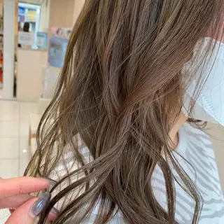 ロング カラー 店長ハイトーンカラー 柞山史奈のヘアスタイル