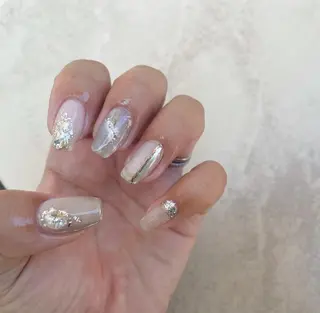 ネイル May.by Charme  Hのネイルデザイン