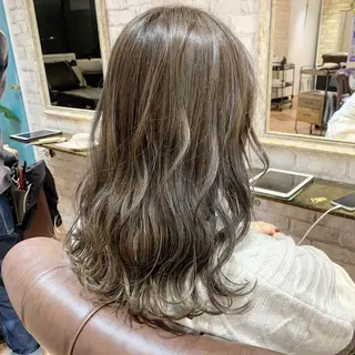 セミロング カラー ヘアアレンジ ✨艶髪✨透明感✨ 山内大樹のヘアスタイル