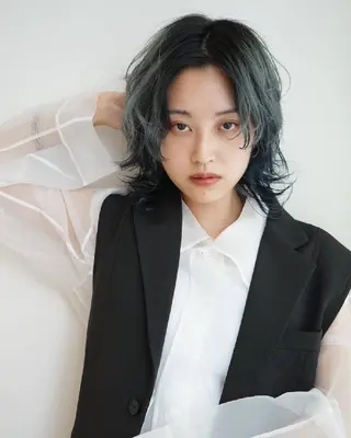 カラー OMA 片岸 信征のヘアスタイル