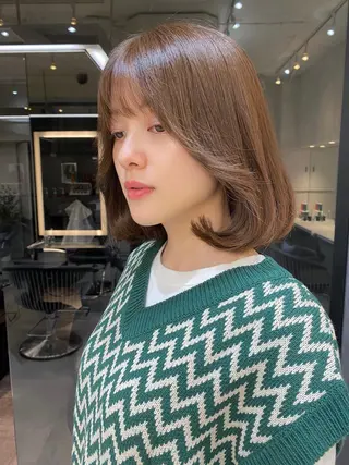 ミディアム カラー レイヤーと顔まわり 大好き❣️関口拓馬のヘアスタイル