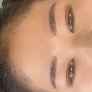 アイブロウ rich to刈谷店所属・志村 早紀のマツエク・マツパデザイン