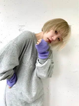 ショート カラー raika .のヘアスタイル