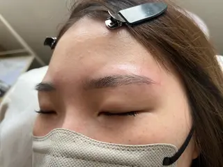 アイブロウ SALON DE FORCE所属・小坂 ひかるのマツエク・マツパデザイン