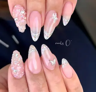 ネイル 大人可愛いネイル🎗 Hinaのネイルデザイン