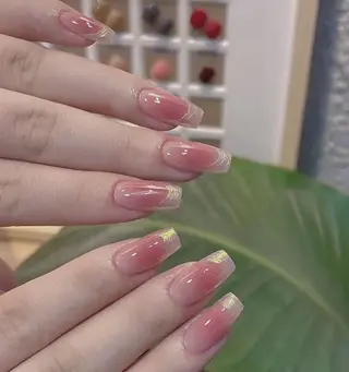 ネイル Queens 榊 まおのネイルデザイン