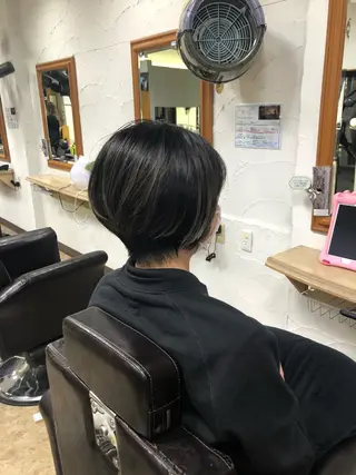 ショート サロントモ所属・小松崎 咲楽のヘアスタイル