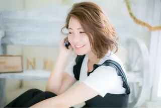 ショート カラー パーマ 根岸 真奈美のヘアスタイル