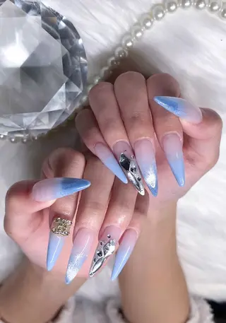 ネイル Kobayashi Komugiのネイルデザイン