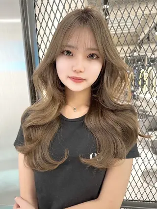 カラー ロング Lond Roleのヘアスタイル