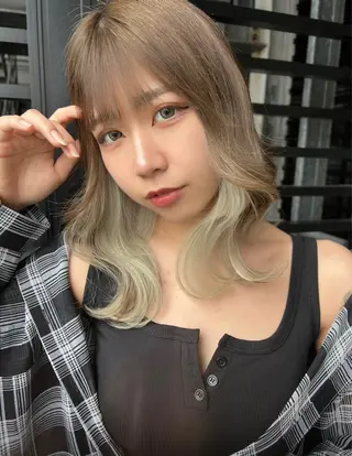 ミディアム カラー GiseL アンリのヘアスタイル