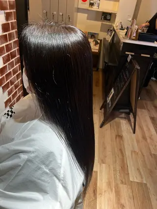 ロング 巽 愛夏のヘアスタイル