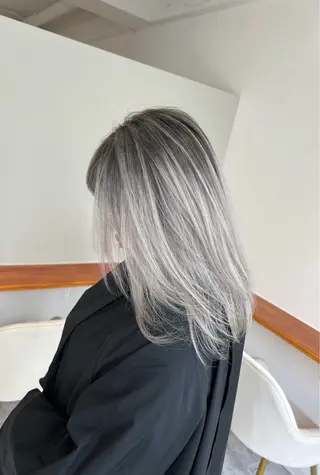 ミディアム カラー ROBIN所属・指名数No.1 /NAOYAのヘアスタイル