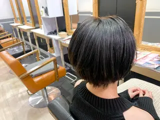 ショート イケダ ハルカのヘアスタイル