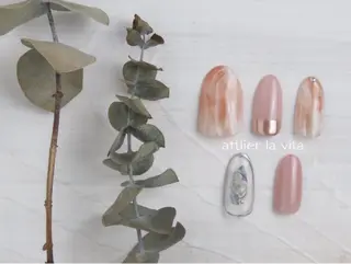ネイル atelier la vita所属・lavita. mimuraのネイルデザイン