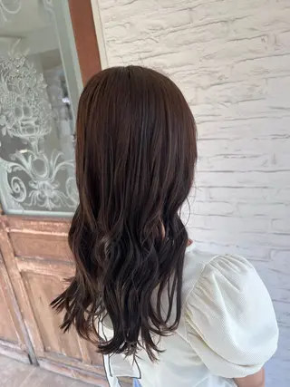 カラー 山田 愛華のヘアスタイル