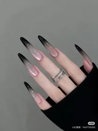 ネイル UniqueNail 長さだし専門店のネイルデザイン