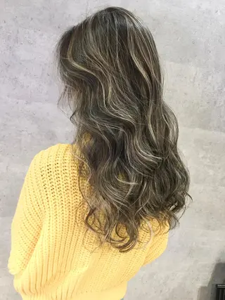 セミロング カラー ヘアアレンジ ネイル マツエク・マツパ 井上 一平のヘアスタイル