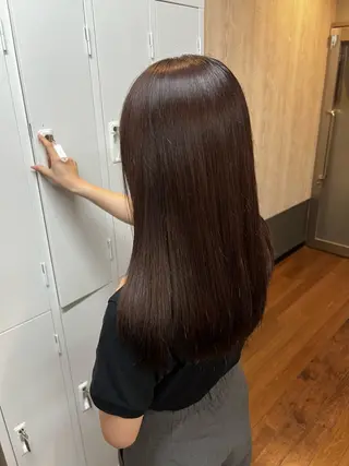 セミロング 岡野 綾のヘアスタイル