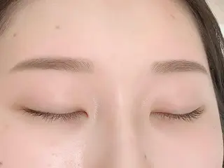 アイブロウ BellFlower Aki（眉・まつげ）のマツエク・マツパデザイン