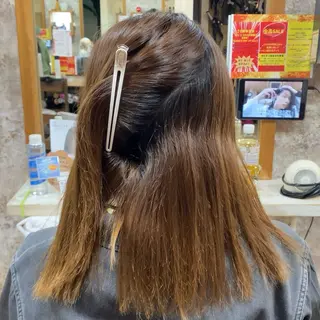 セミロング YELLOW CORN 金沢文庫所属・【金沢文庫4分】髪質 改善/縮毛矯正アラタのヘアスタイル