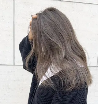 セミロング カラー 鎌倉 圭太のヘアスタイル