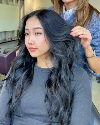 ロング カラー オリーブベージュ 🫒🩶Rianaのヘアスタイル