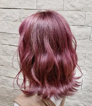 カラー ミディアム 艶髪✨ハイトーン ✨ホワイト✨北宗一郎のヘアスタイル