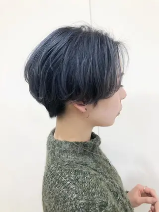 ショート ケアブリーチ 坪井佑樹のヘアスタイル