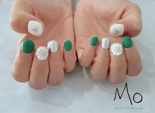 ネイル マミーナオレンジ船橋店所属・マミーナオレンジ 須田のネイルデザイン