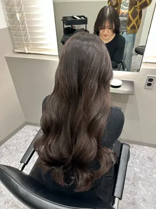 ロング 韓国レイヤー透明感 カラーヨウスケのヘアスタイル