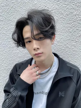 ミディアム 🌼U24 ヘアデザインラボのヘアスタイル