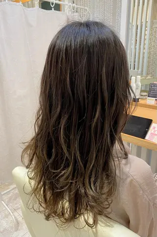 ロング カラー ブリーチなしWカラー /酸性ストレート河本のヘアスタイル