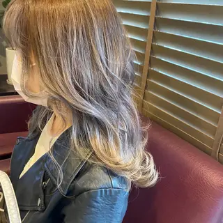 カラー ゆうこ 🩷🩶のヘアスタイル