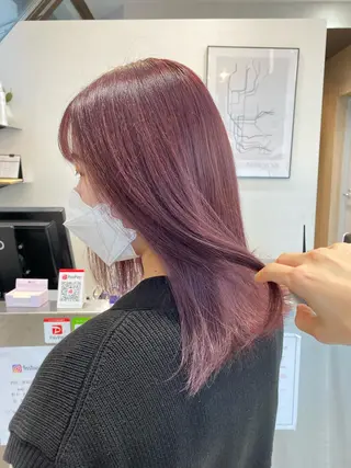 ミディアム カラー オリーブ/アッシュ やわらか透明感カラーのヘアスタイル