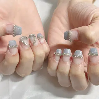 ネイル 𝓇𝒶𝓃𝒶𝓃 𝓃𝒶𝒾𝓁のネイルデザイン