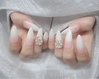 ネイル Lee Nailsのネイルデザイン