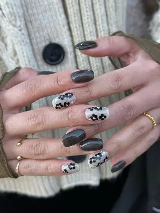 ネイル Unique 【ユニーク】のネイルデザイン