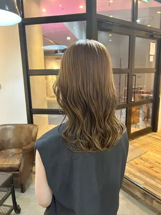 ロング カラー 透明感カラー/ 髪質改善✨️💞萌愛のヘアスタイル