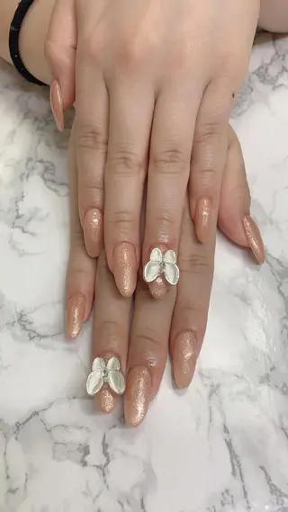 ネイル はな💎ネイル ワンホン、長さ出しのネイルデザイン