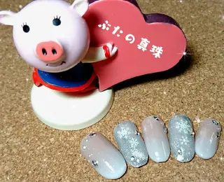 ネイル 林 珠里のネイルデザイン