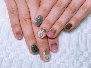 ネイル THECOLORS所属・近貞 莉奈のネイルデザイン