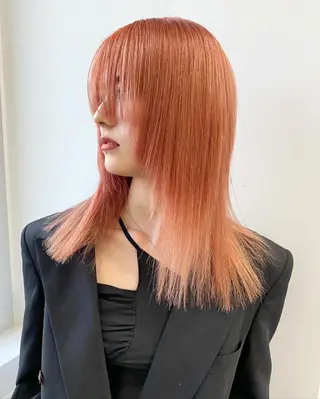 セミロング カラー ヘアアレンジ ハイトーン特化 pepe🎀のヘアスタイル