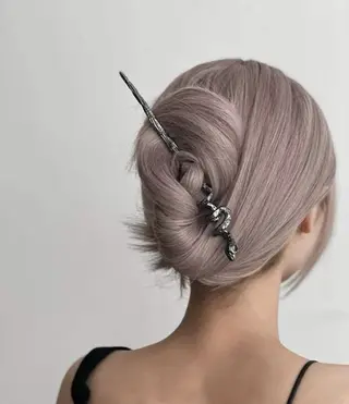 ロング カラー ヘアアレンジ 🫧透明感ブリーチ 似合わせ🫧あい🫧のヘアスタイル