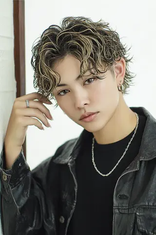 ミディアム カラー メンズ パーマ ⚜️LOM/メンズ/ 雰囲気男子製造所⚜️のヘアスタイル