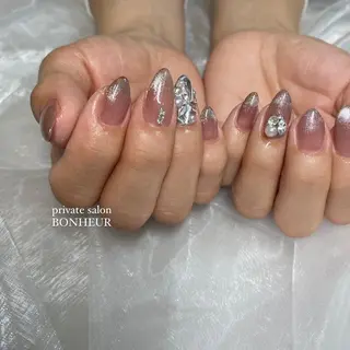 ネイル BONHEUR Annaのネイルデザイン