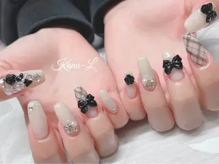 ネイル 芦辺 香奈のネイルデザイン