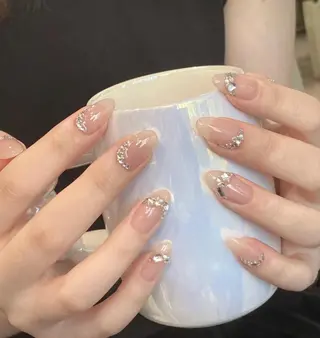 ネイル Queens 榊 まおのネイルデザイン