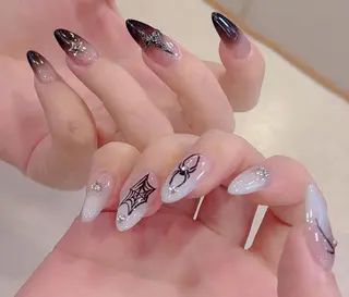 ネイル queensnail 🧸mikiのネイルデザイン